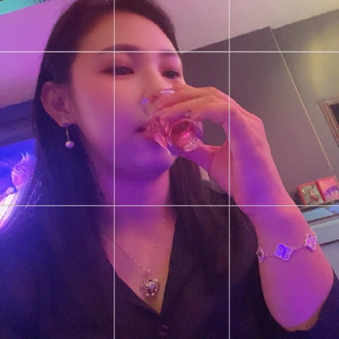 🦄小妞菲菲姐🌸