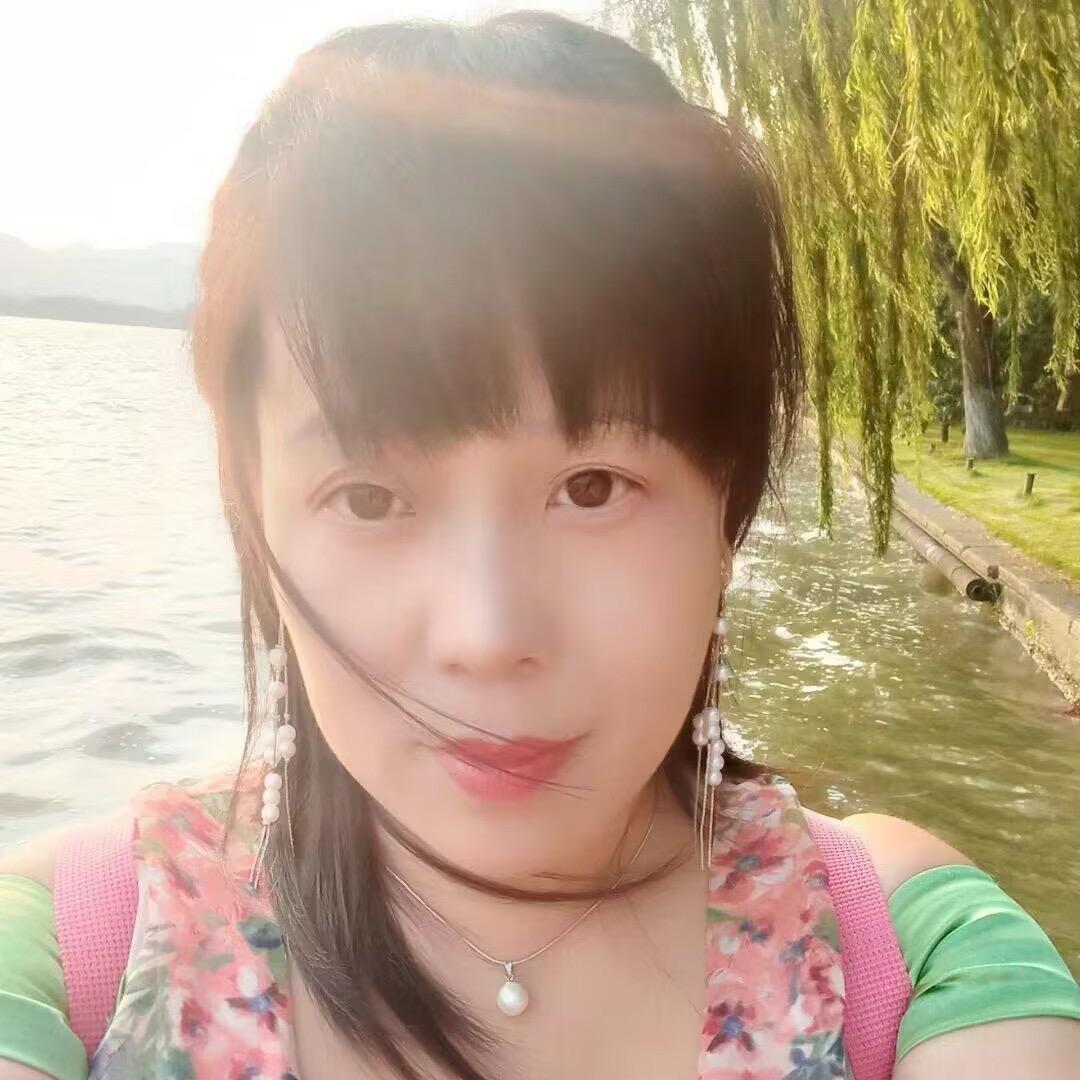 F微胖女人