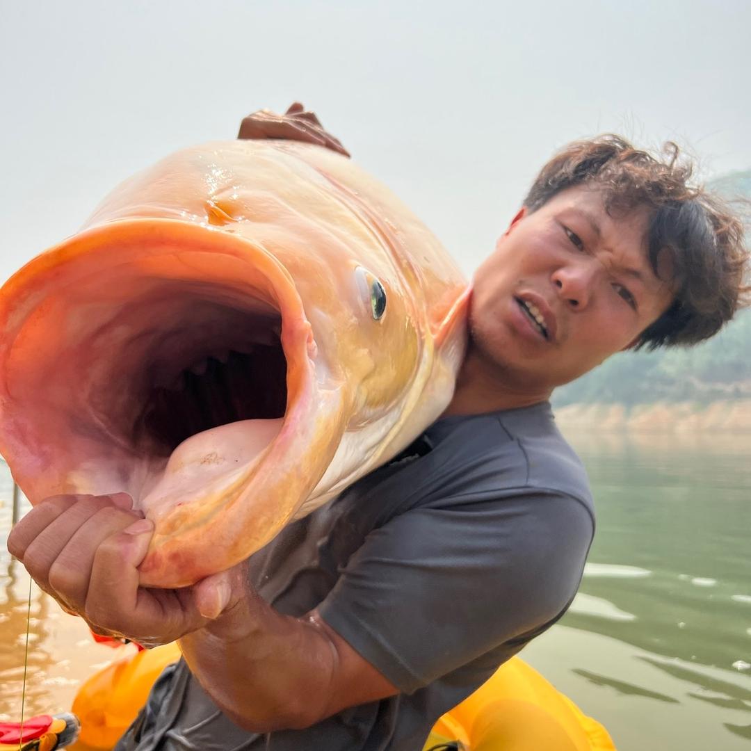 阿亮钓鱼