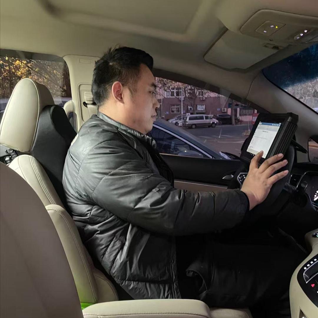 青岛亿铭鑫汽修-李铭