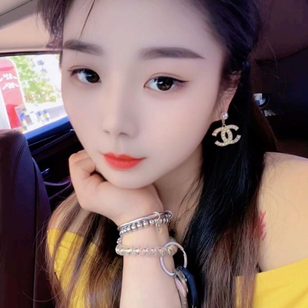 👑杨👑（单亲麻麻）