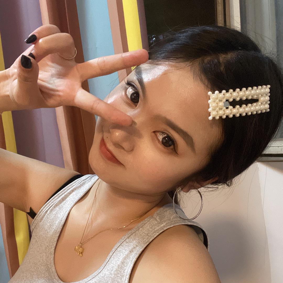 Y. 刘小姐