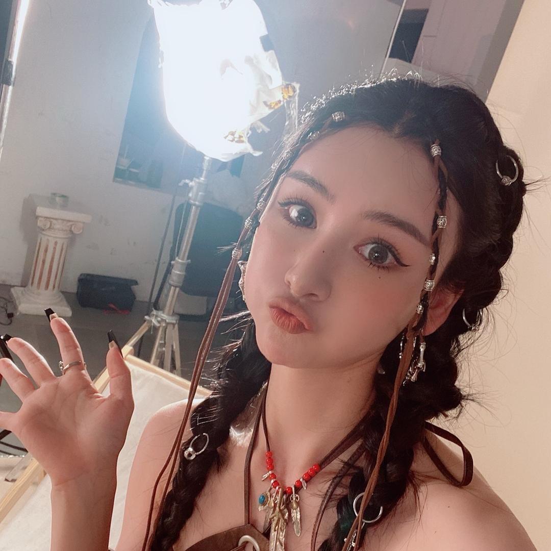 垭丽服装
