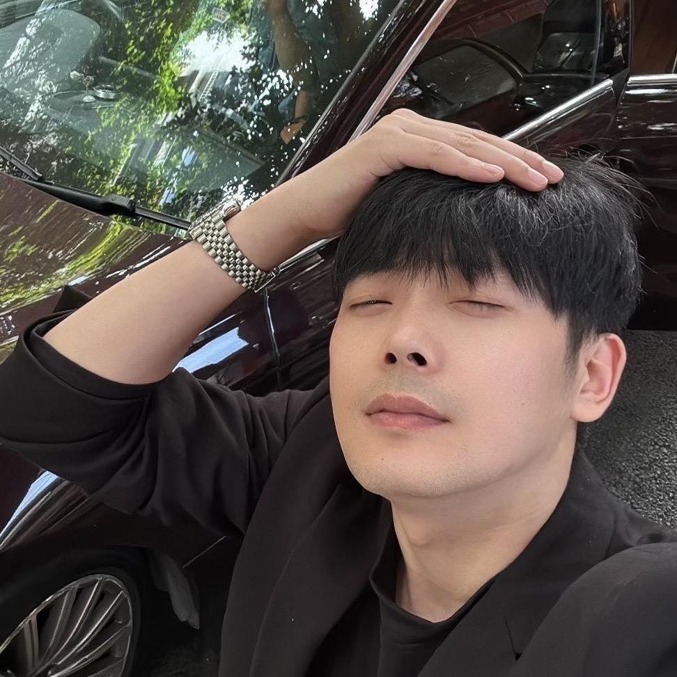 FJ.✨厂长很潇洒