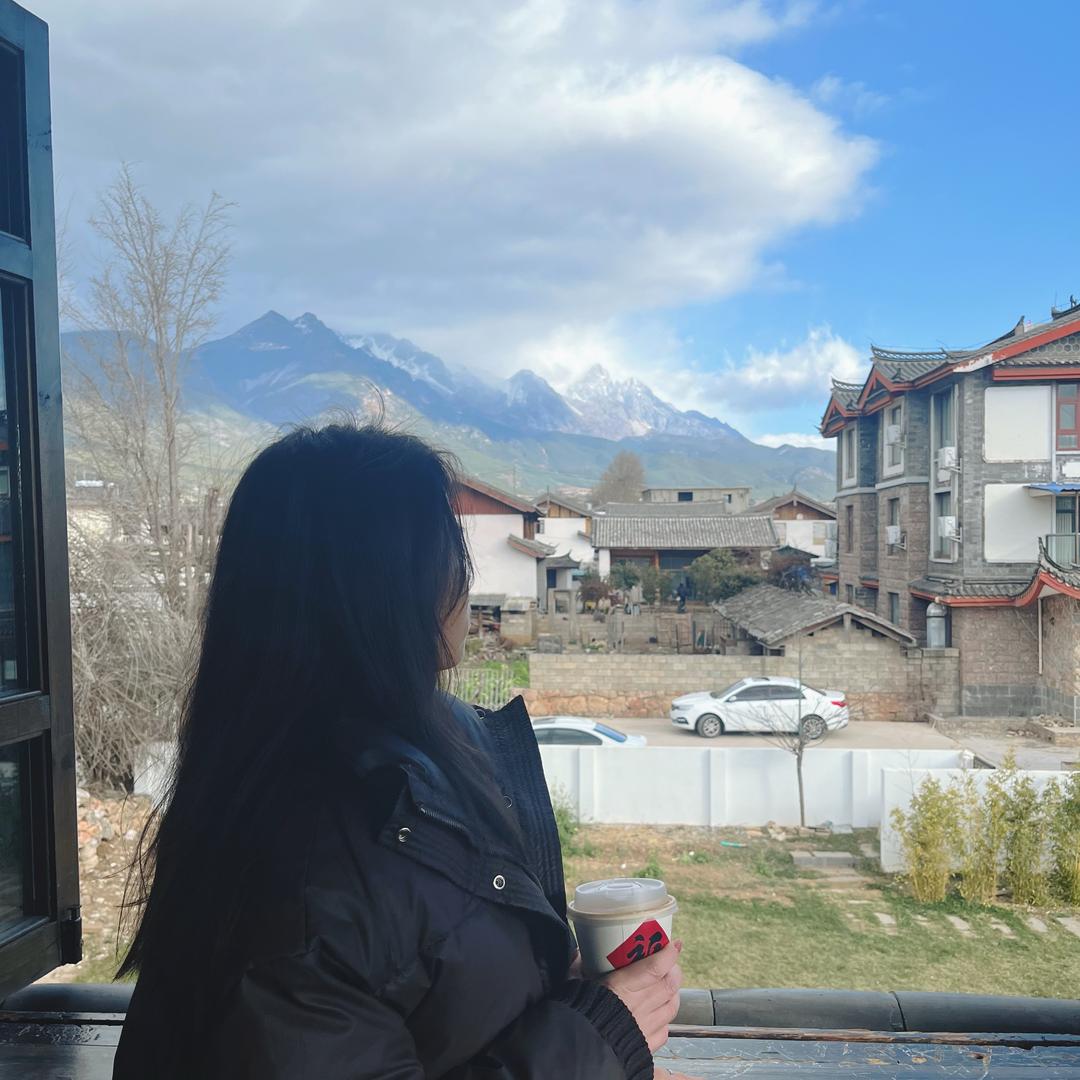 女二号