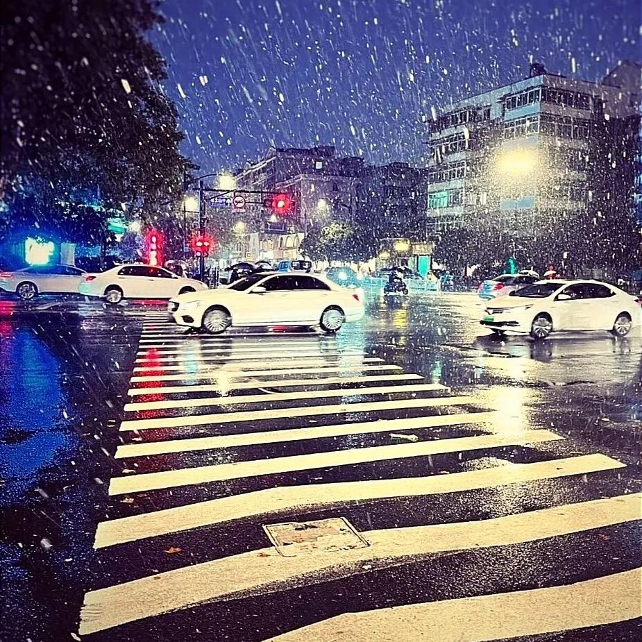 玻璃隔断安装工程