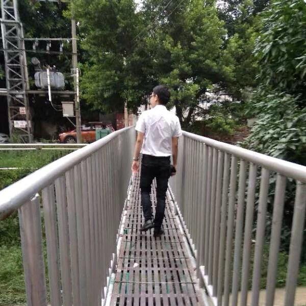 雷鸣