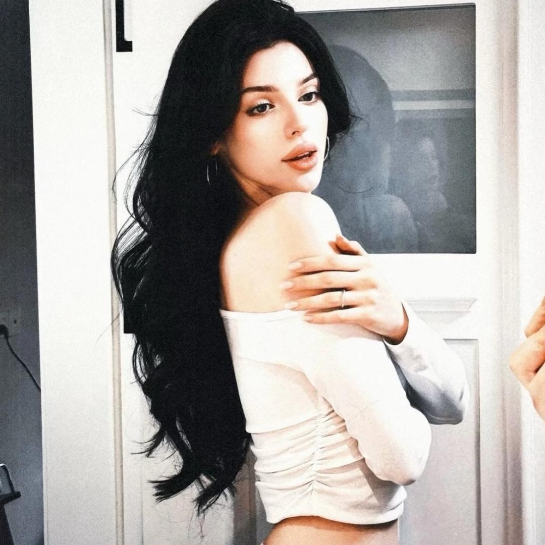 21. 💋