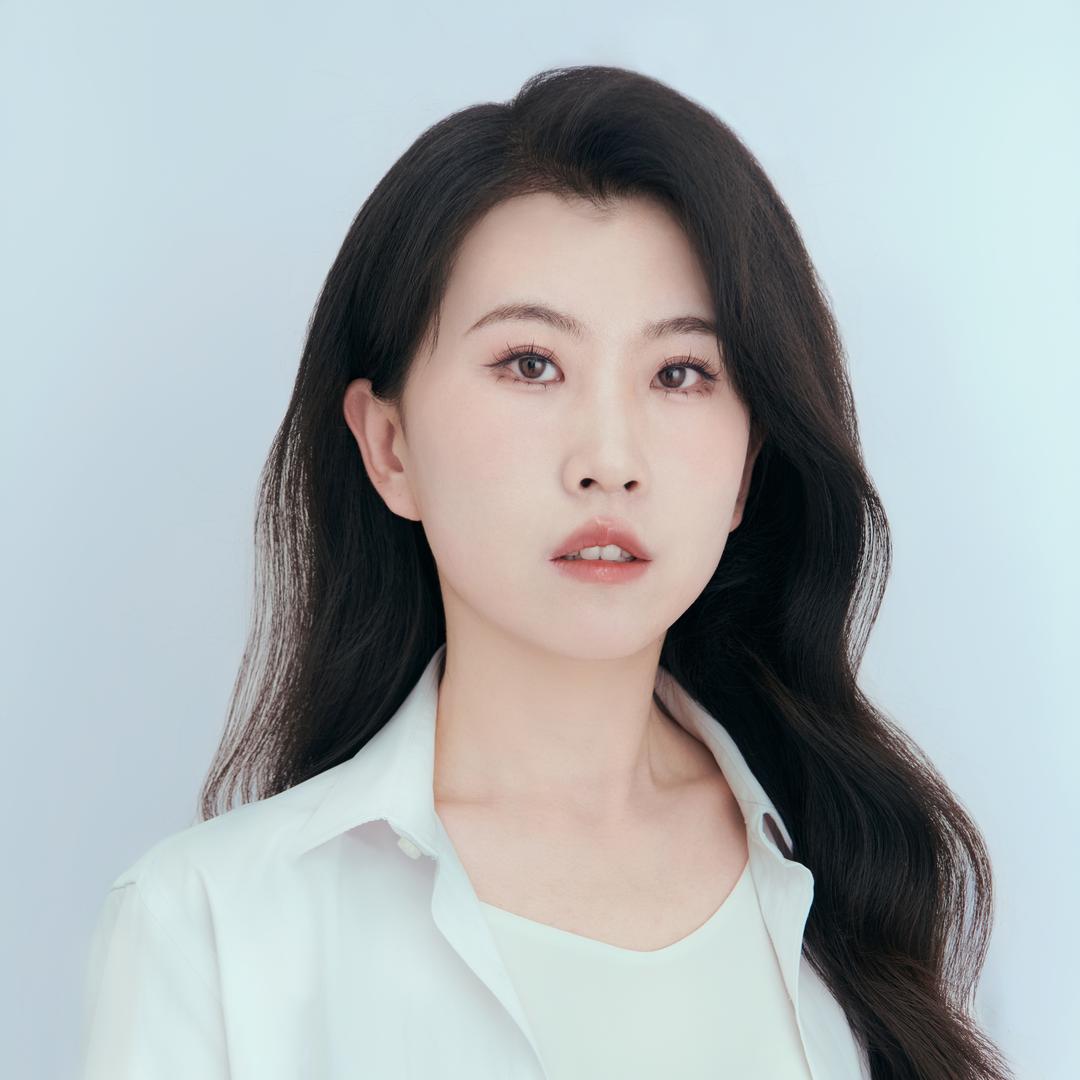 演员柠乐（牛雨萌）