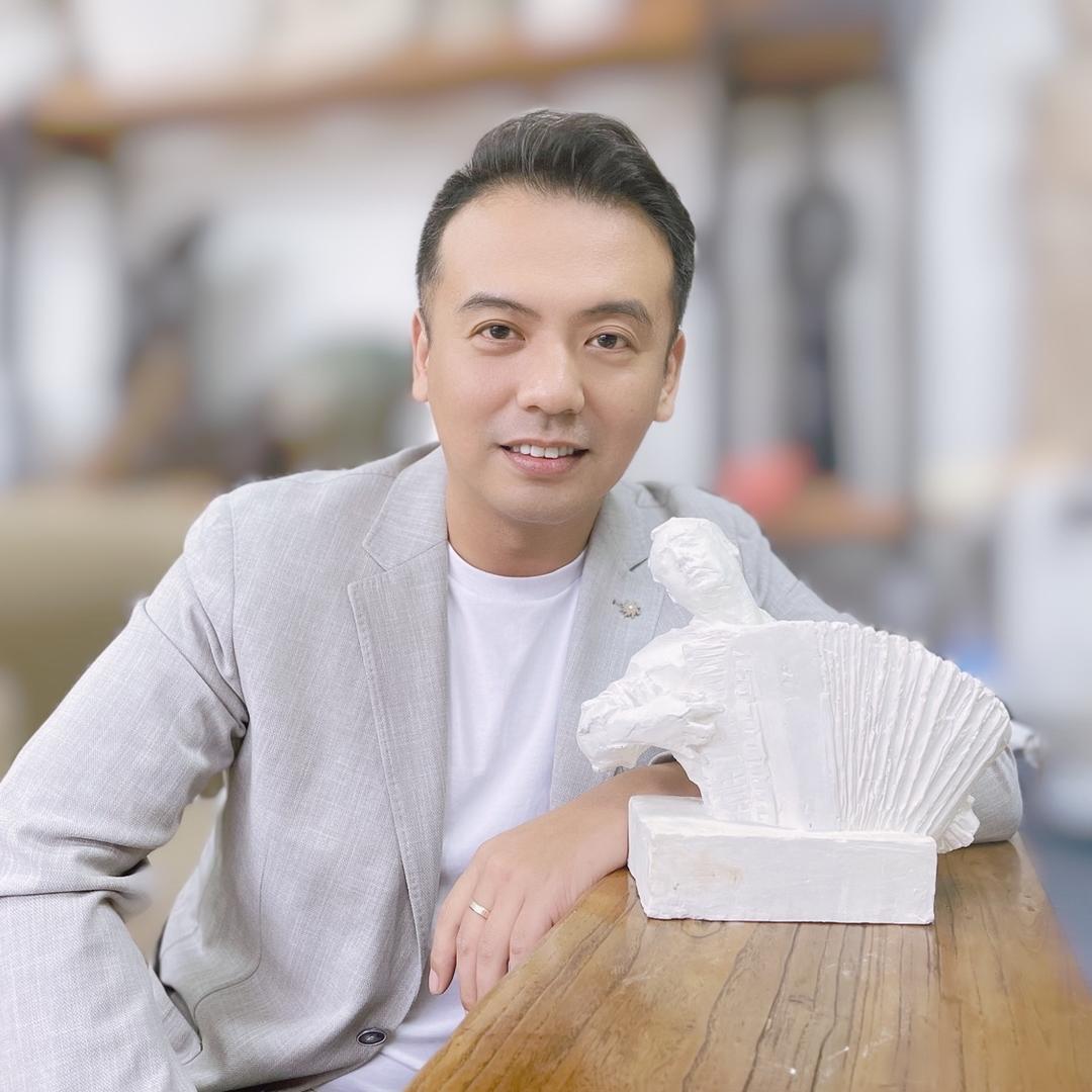 董梁飞