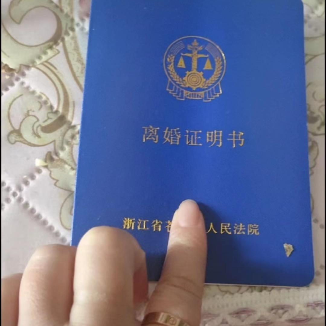 单身的妈妈一生不容易