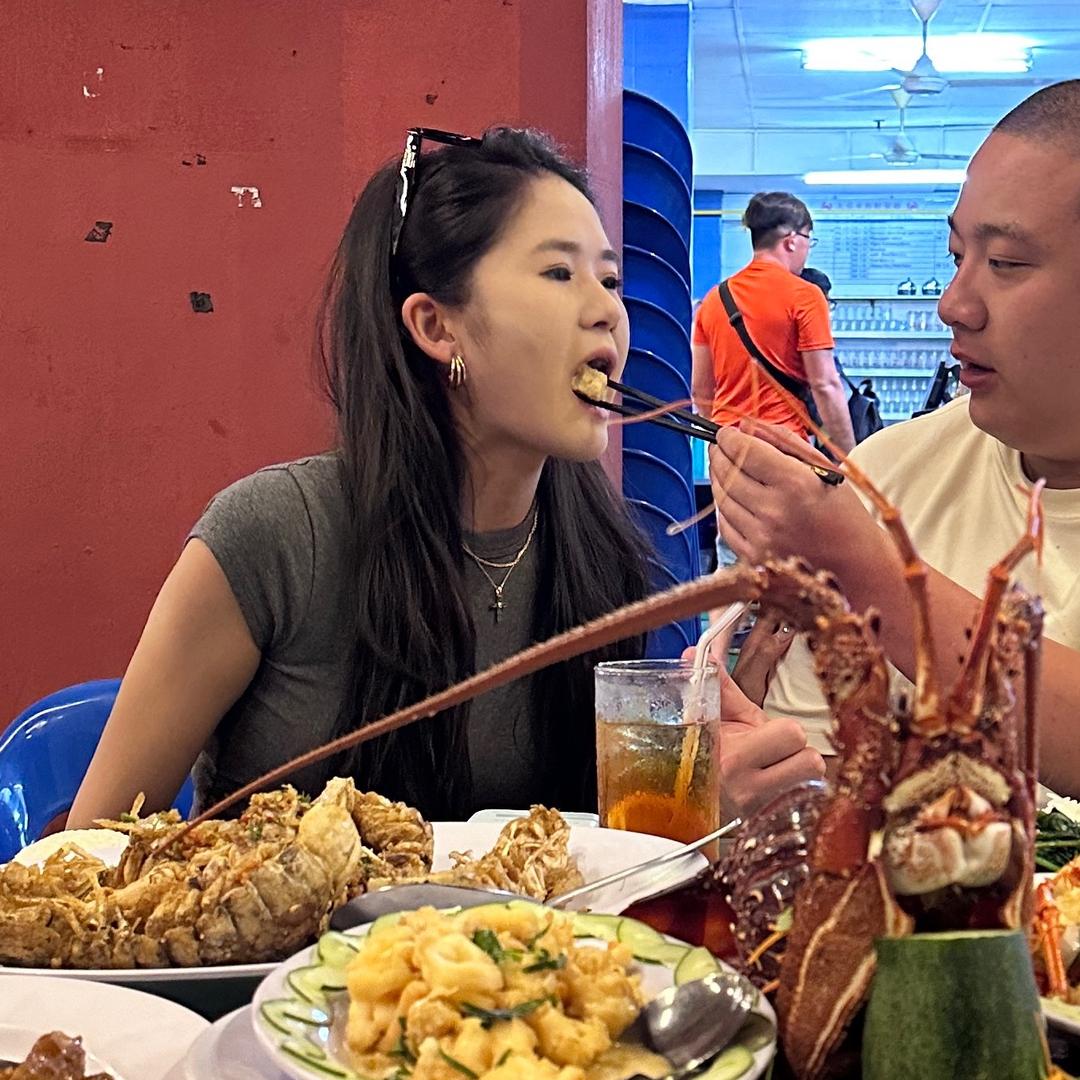 卞卞加油站