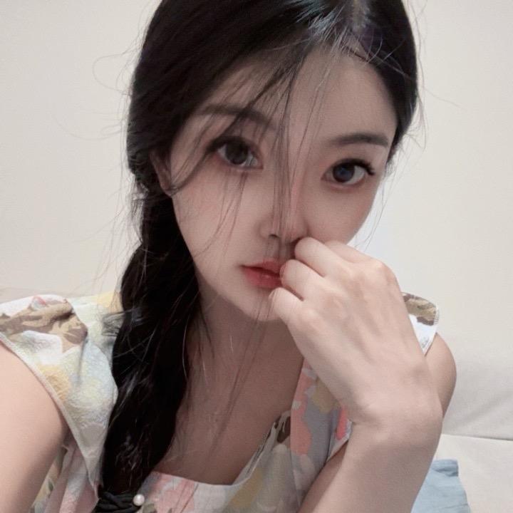 周周    呢