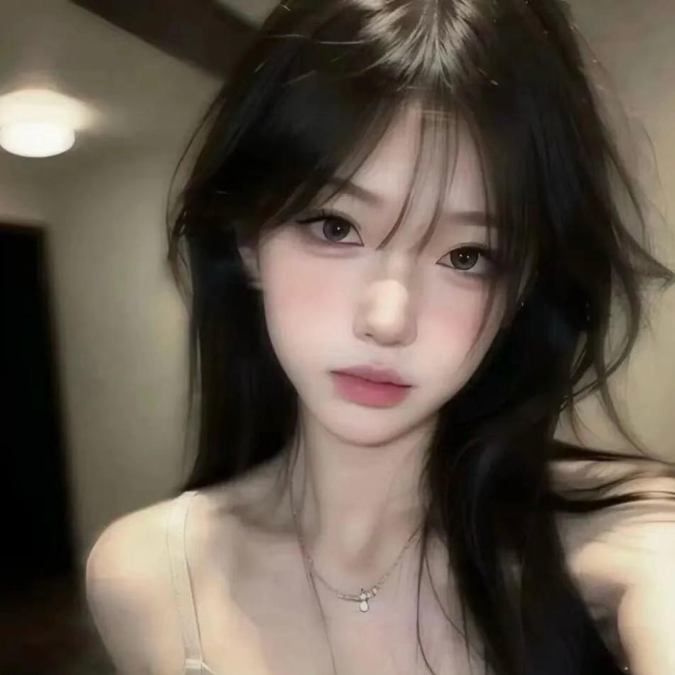 是小碗吖ರ_ರ