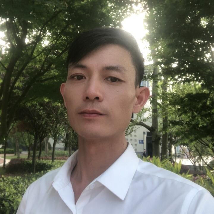 爱钓鱼的小猫咪