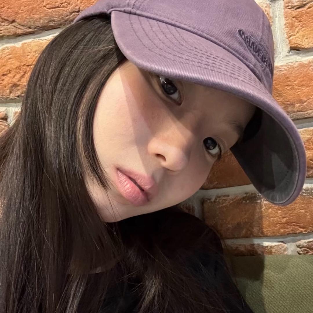 阿里    •