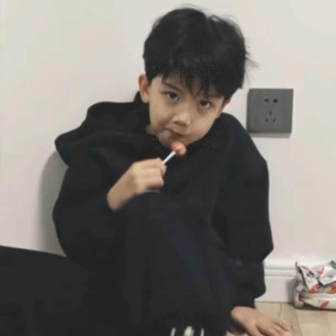 Yyyyy、