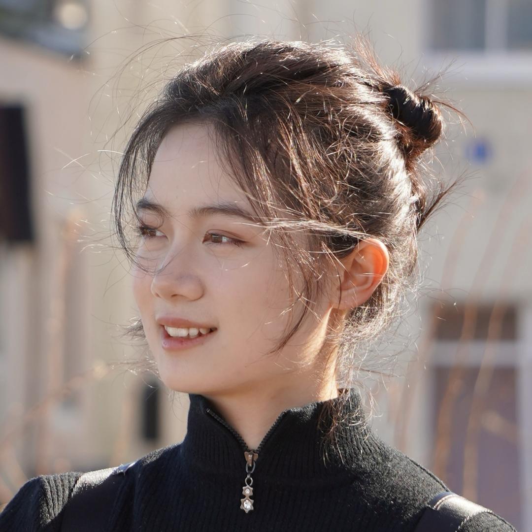 昆仑山大王Helen