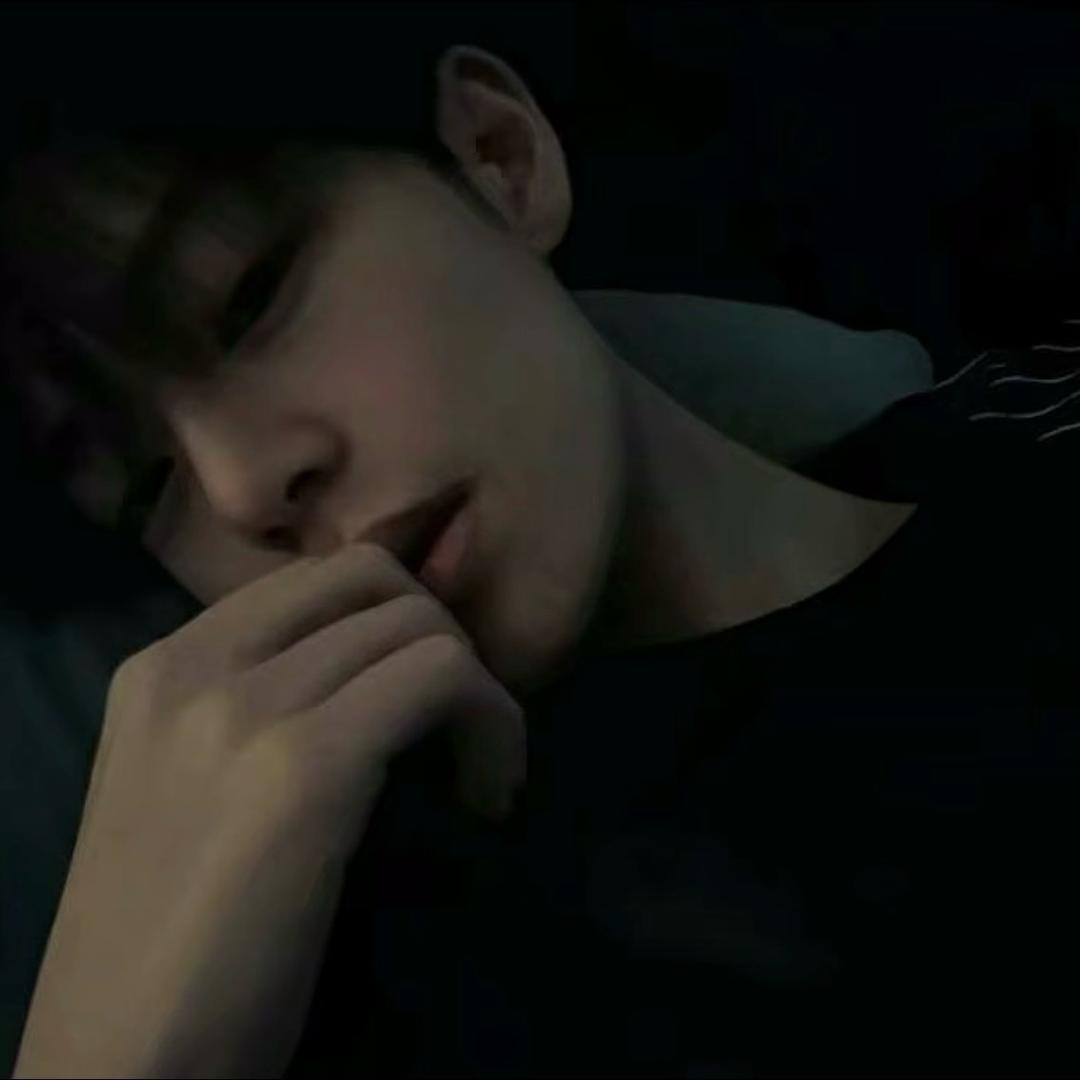 辉.