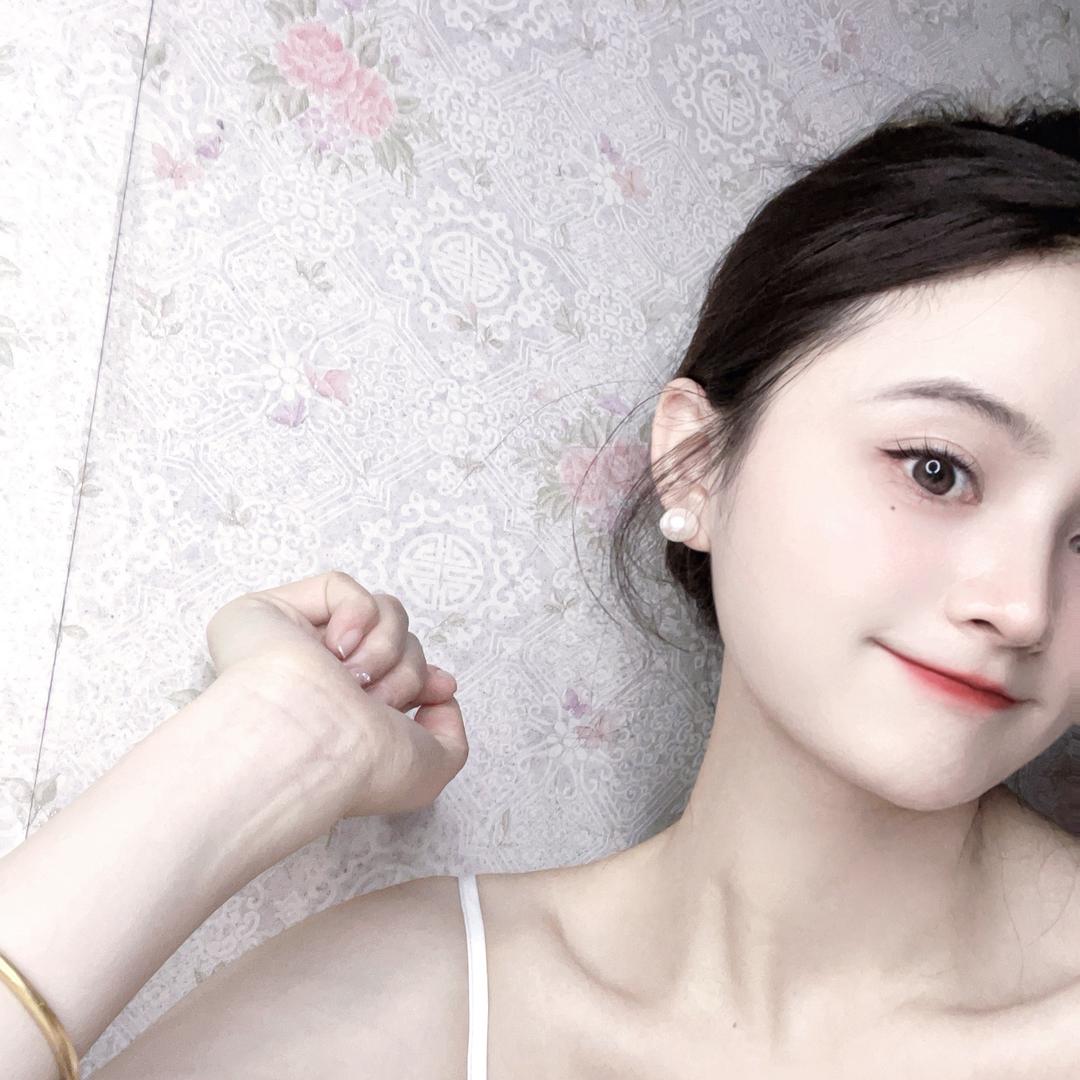 小了白了兔🐰