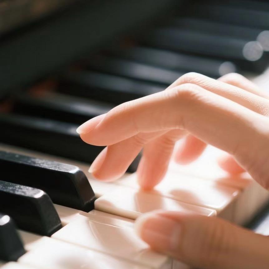 瑾子钢琴