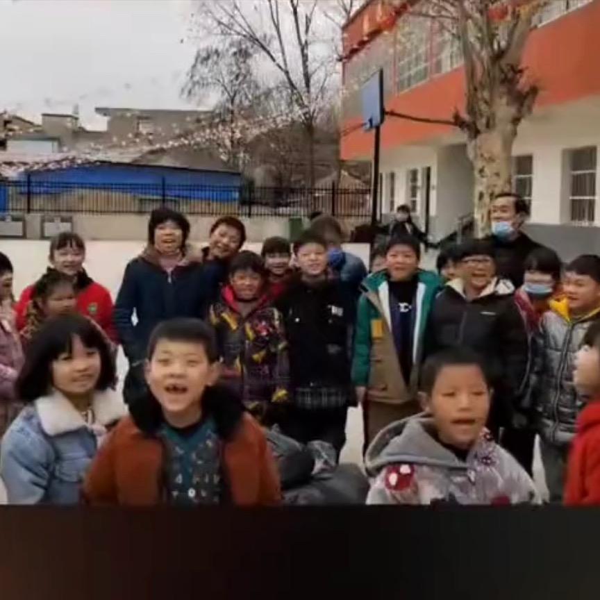 凌云(关爱留守儿童)（早上六点二十开播）