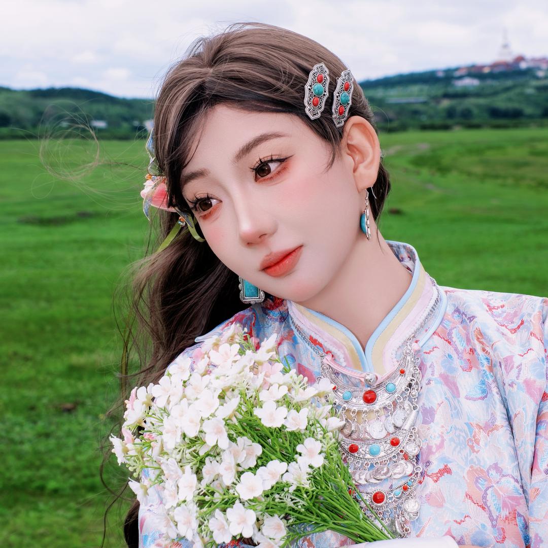 兰月柒(抽象美丽版)