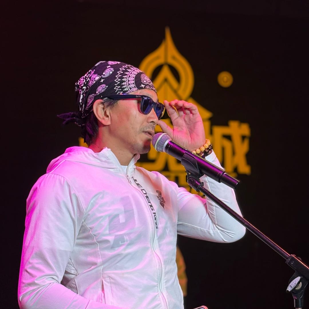 岩直有理赵岩