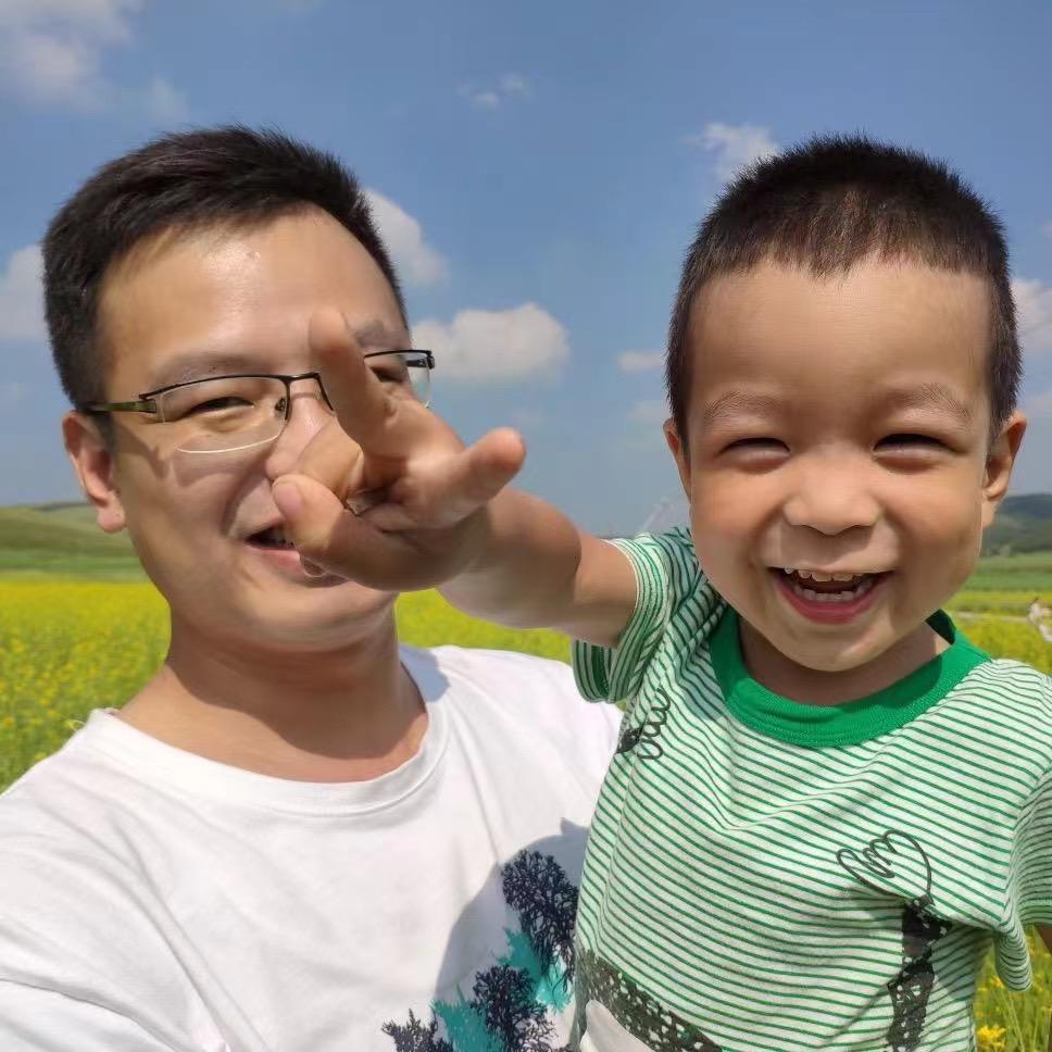 大壮爸爸认真扒