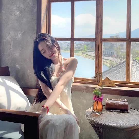 纖潯衣轻奢女装