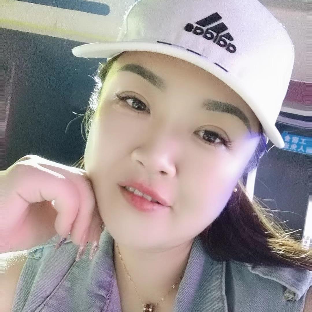 安娜带着快乐陪你走