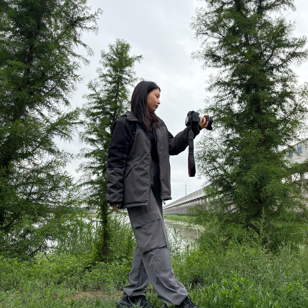 濮南服饰厂家批发-小姚