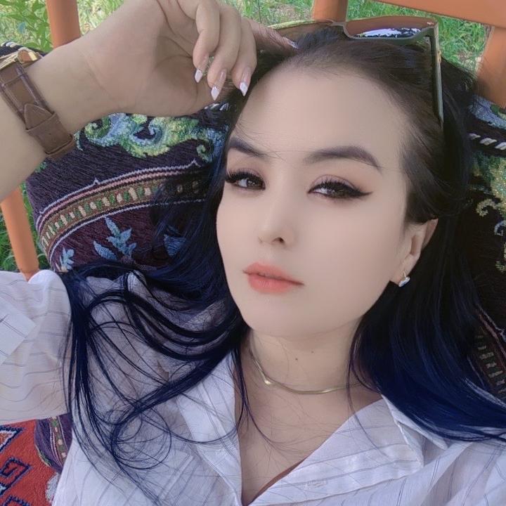 古丽萨拉衣鲜花店酸奶水果捞