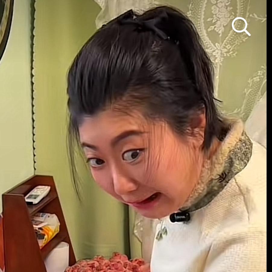 村花爱养狗