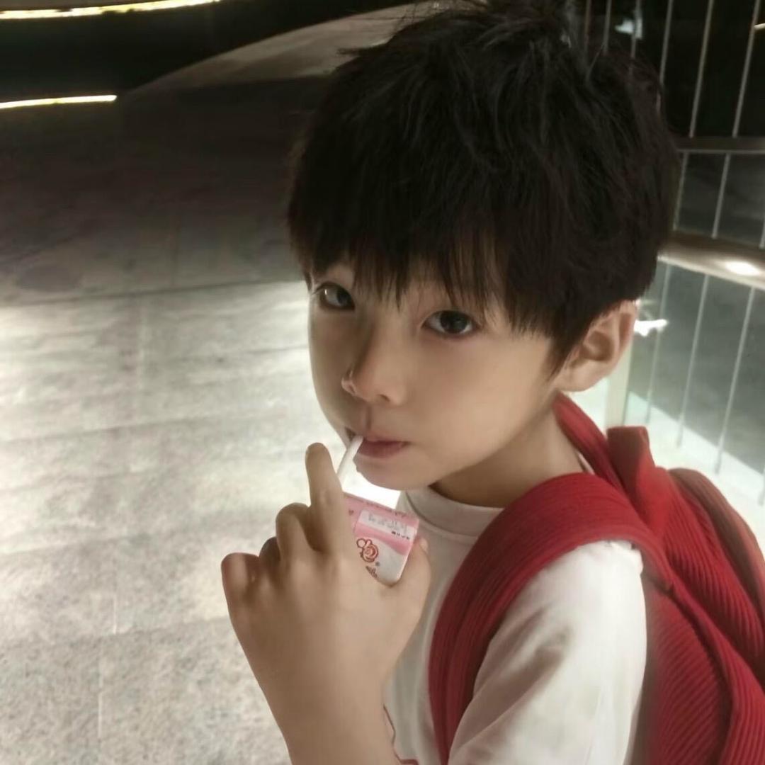 𝙃𝙚𝙡𝙡𝙤/