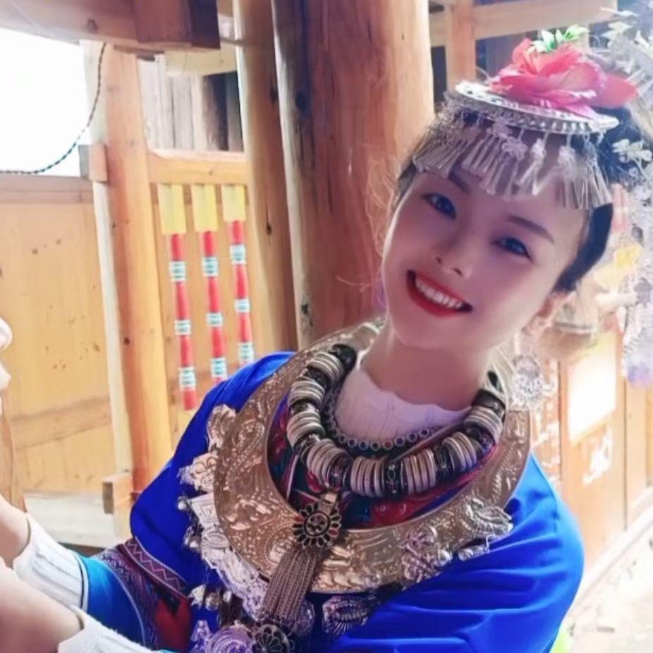 北婷～侗家姑娘