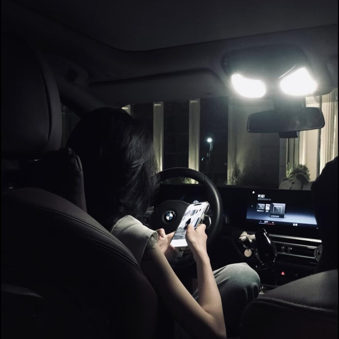 小梁很酷