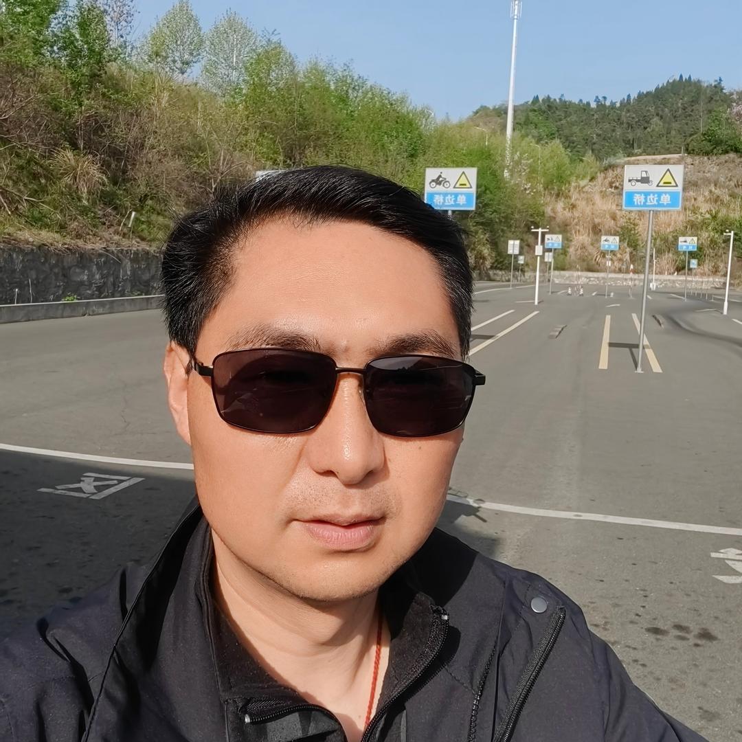 亨运西城柏林驾校（大君哥)
