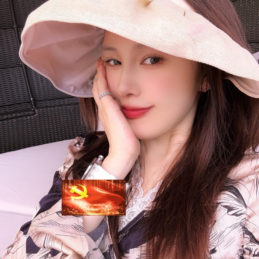 徐菲浚