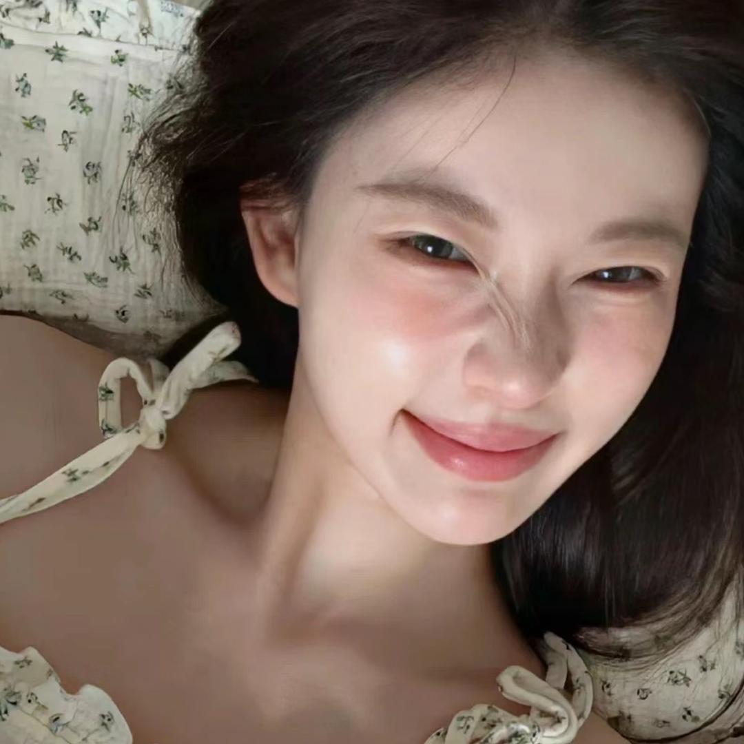 侧脸比较好看