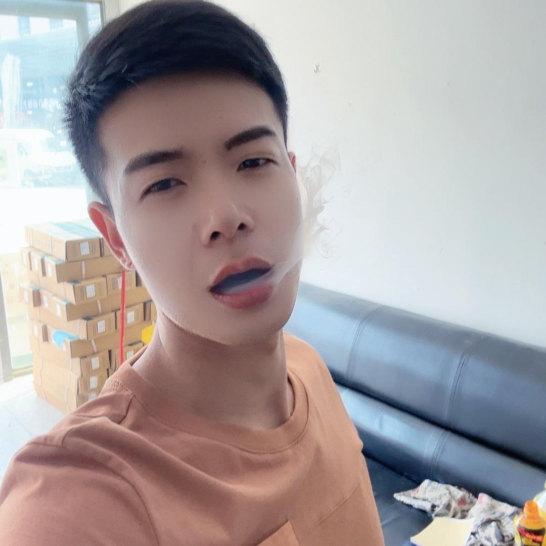 军哥（爱唱山歌)每晚上十点开播