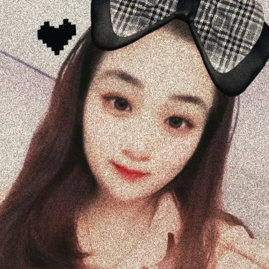 玲玲超爱笑☀️