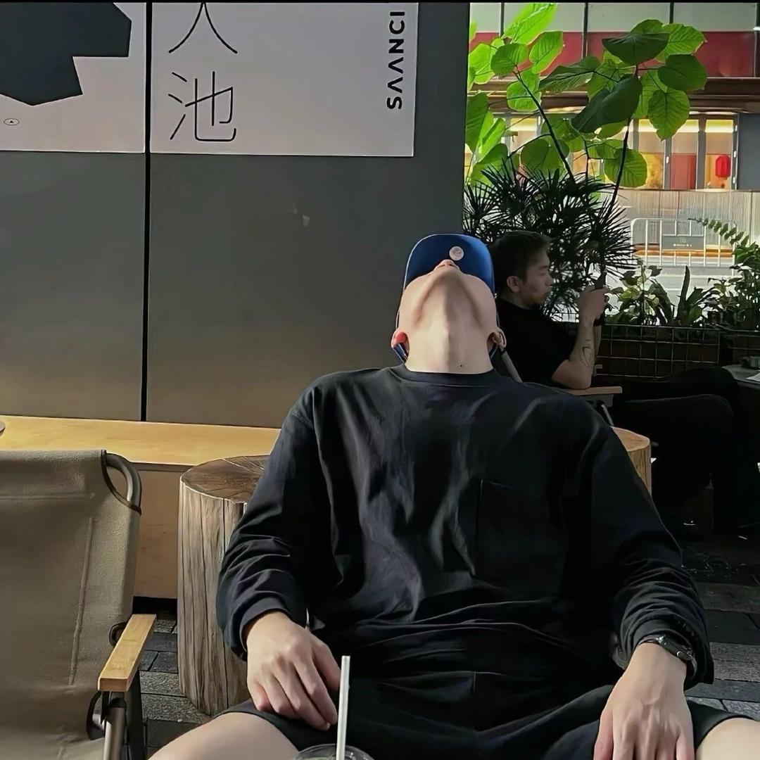 双眼带光看谁谁慌