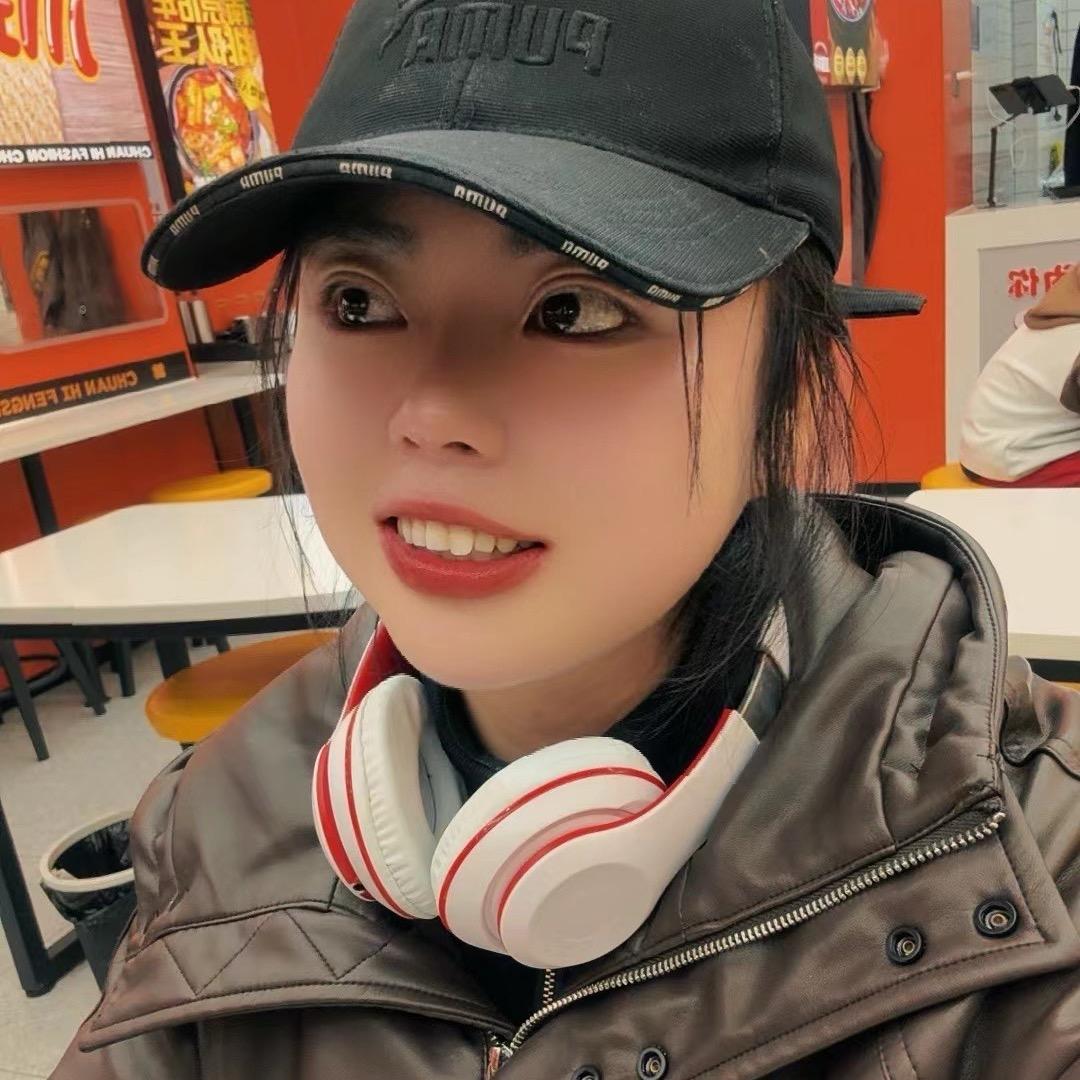何笑笑