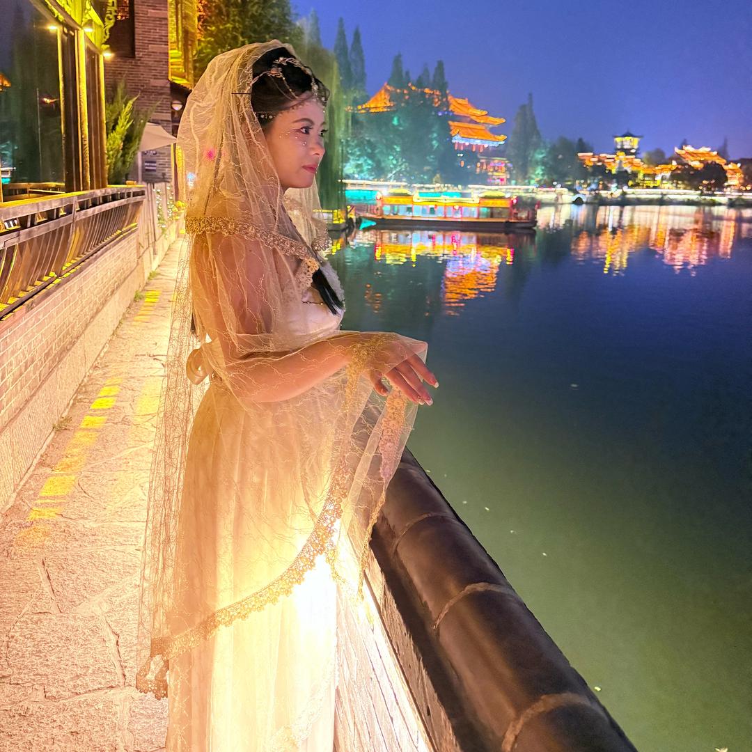 木西十抖壳服饰配件专卖店