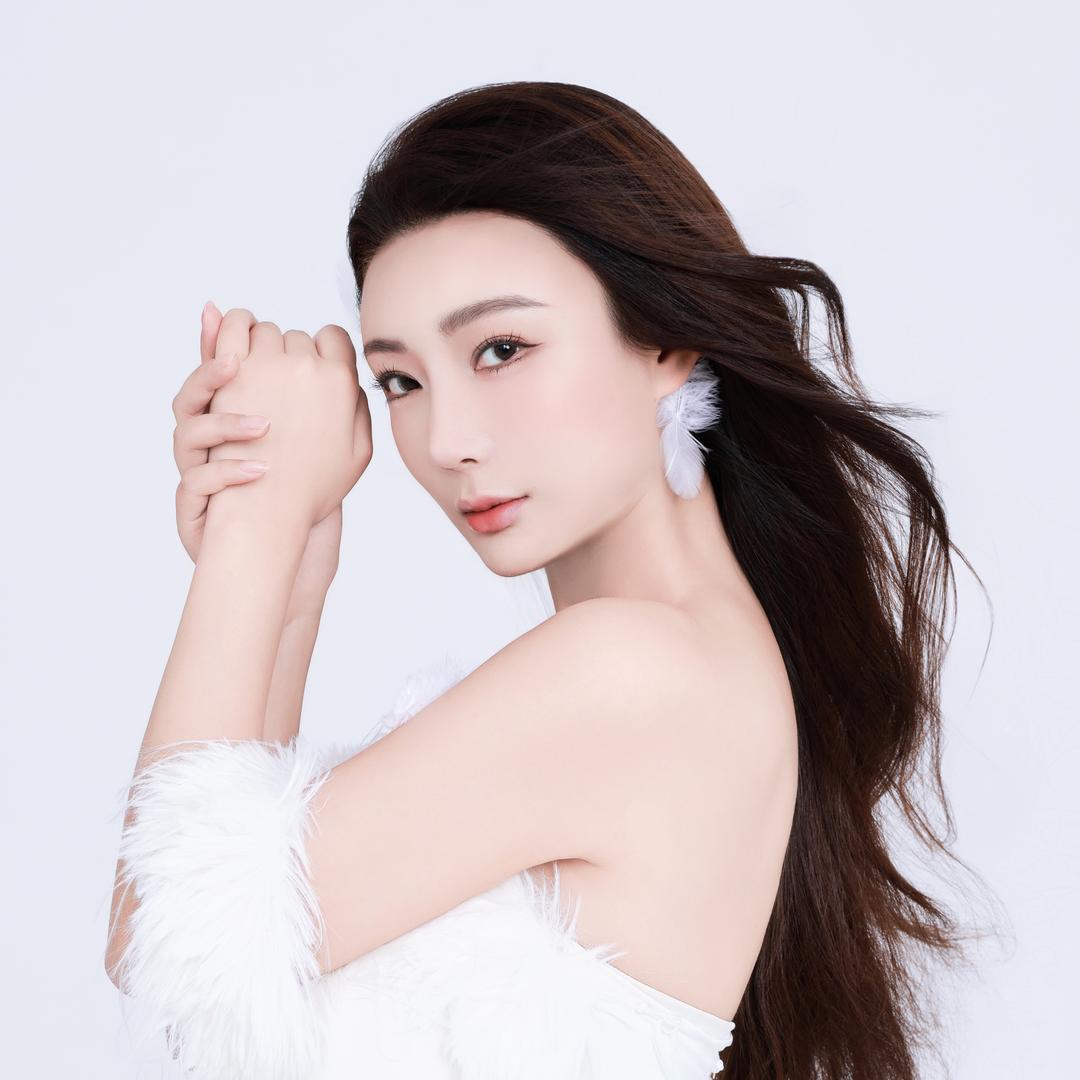 王李丹鈮Daniella