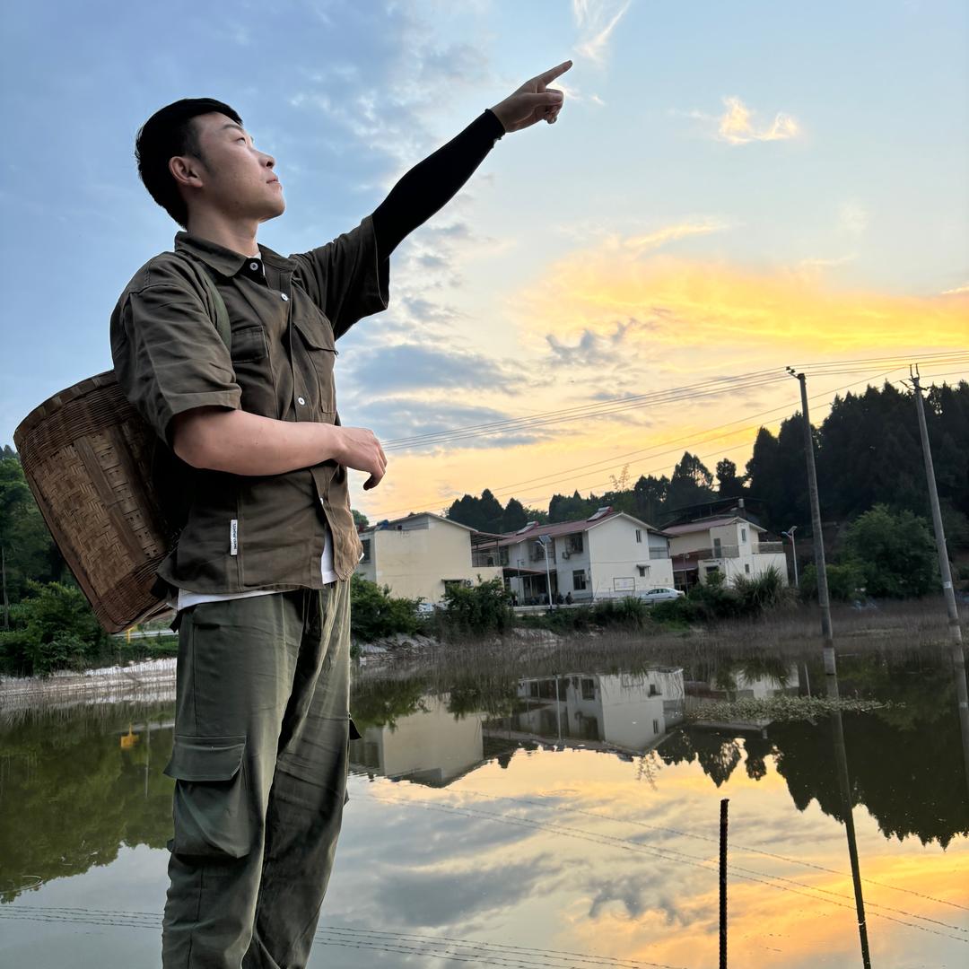 李哈哈 深山独居 户外