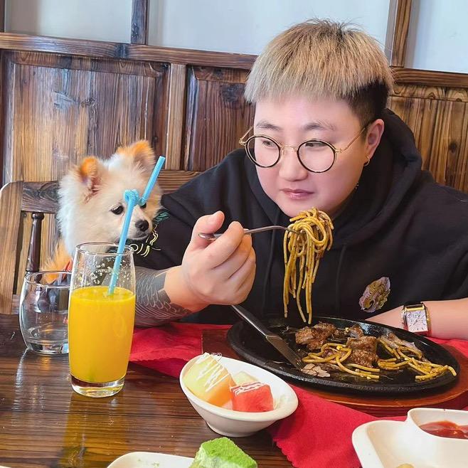 煊晓胖饭搭子
