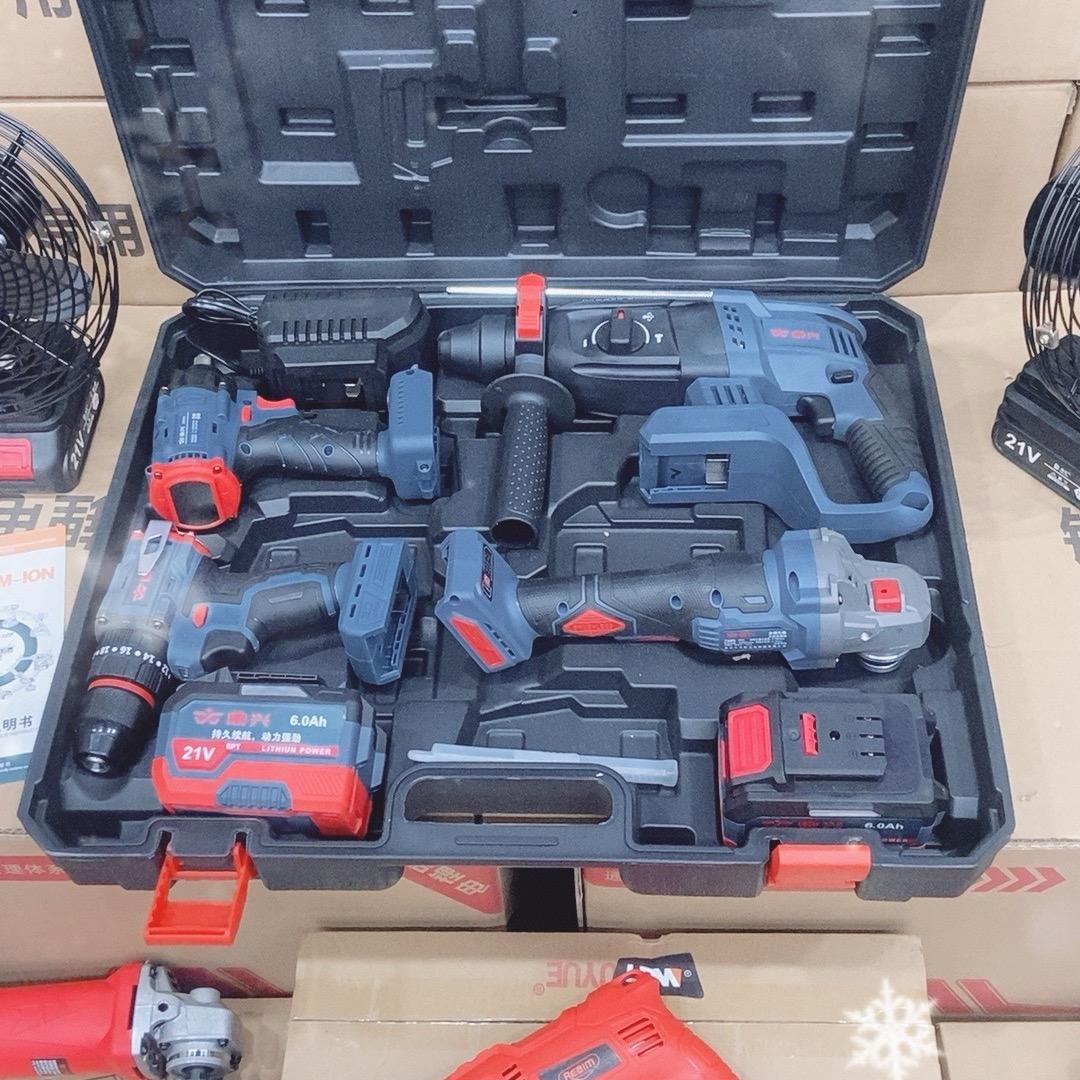 博士战狼锂电源头工厂5