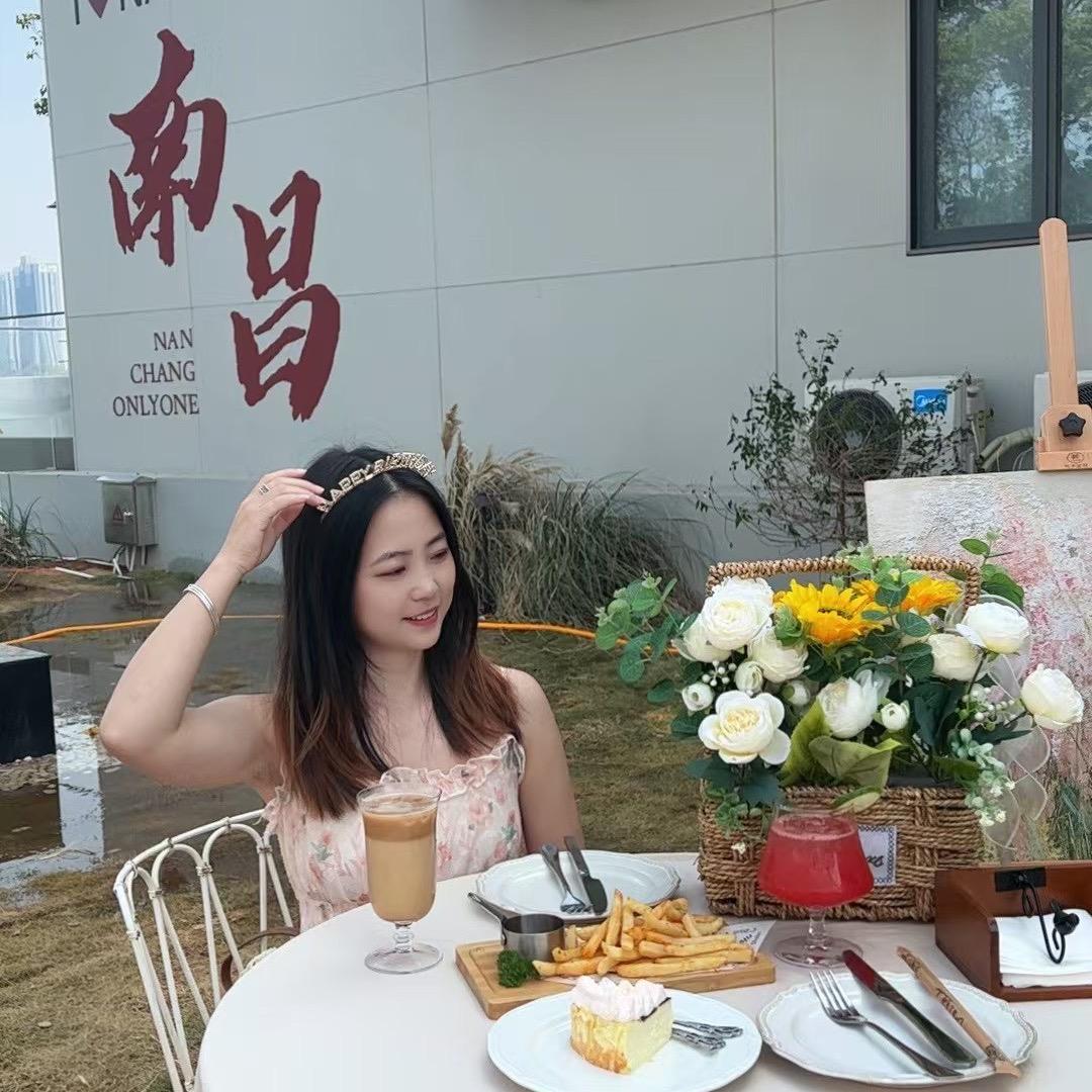 黄小丹
